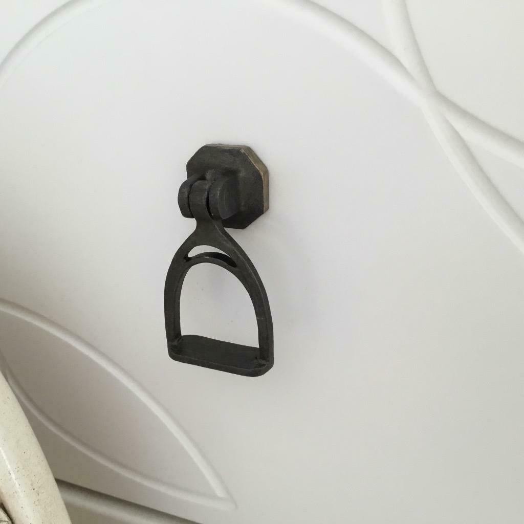Stirrup Iron Drop Pull Handle