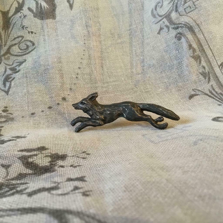 Running Fox Drawer Door Knob