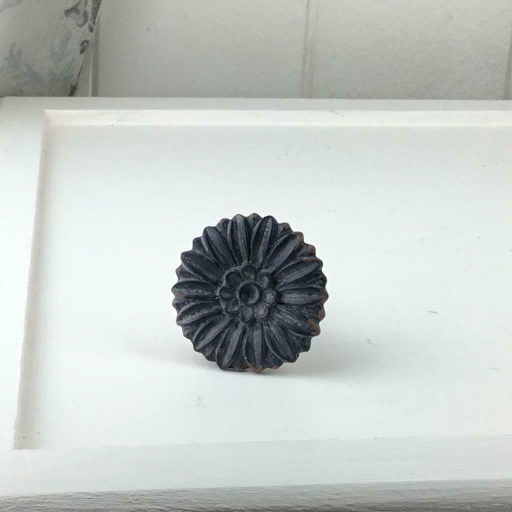 Antique Black Daisy Knob