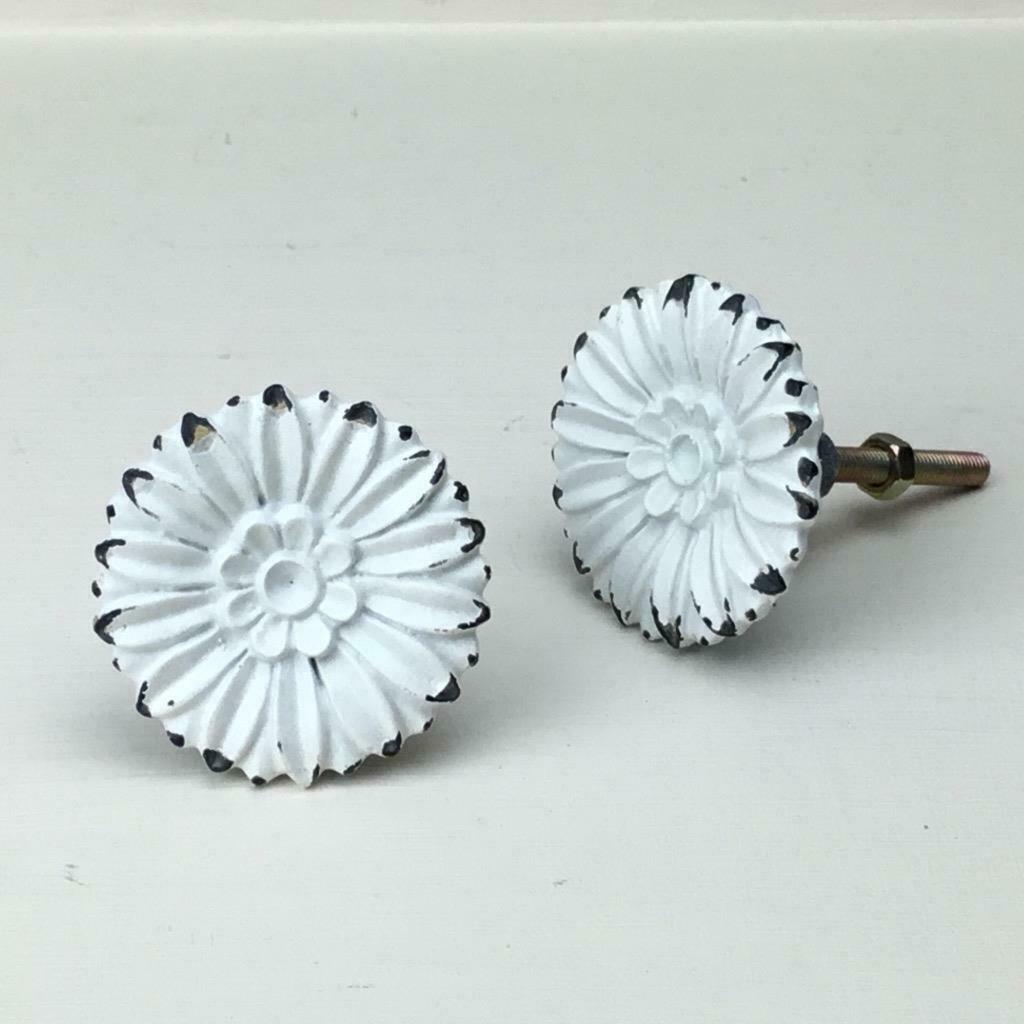 Antique White Daisy Knob