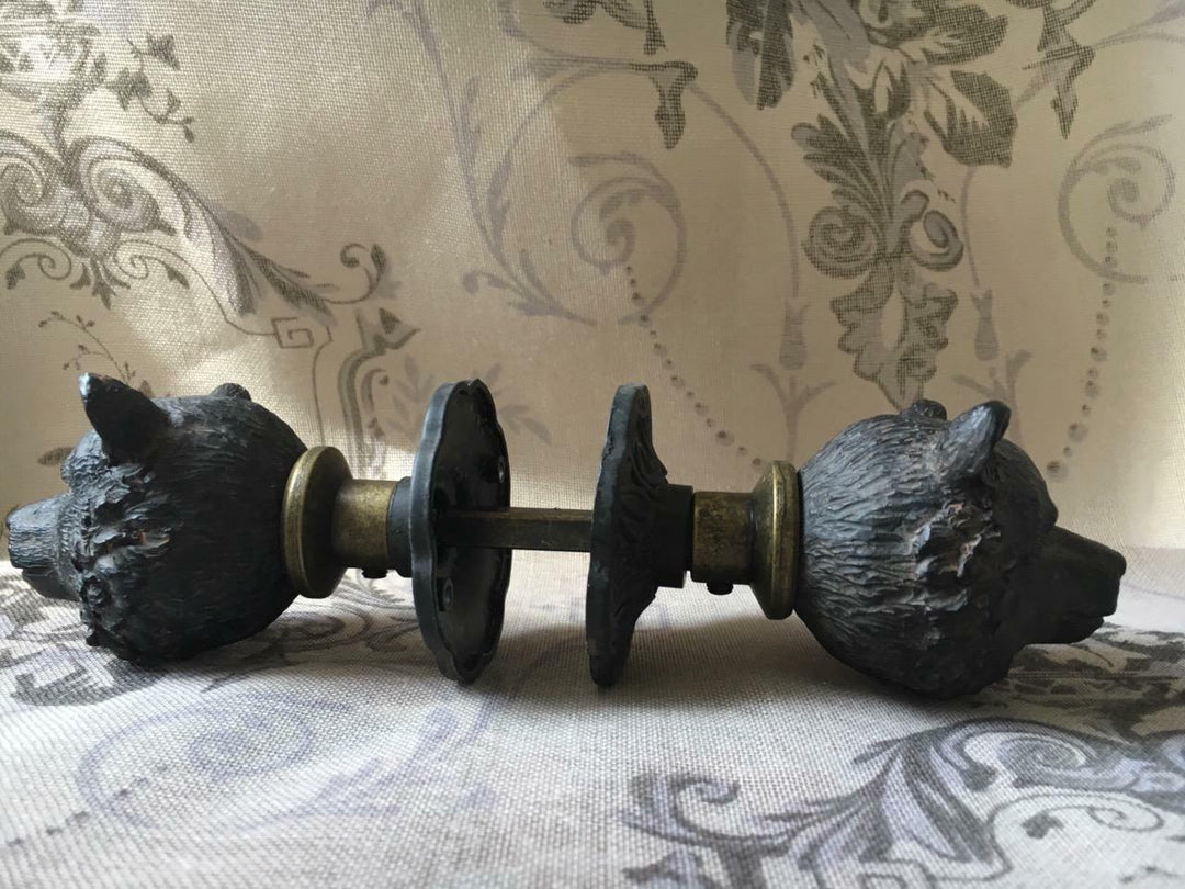 Antique Style Solid Cast Ornate Bear Door Knob Set