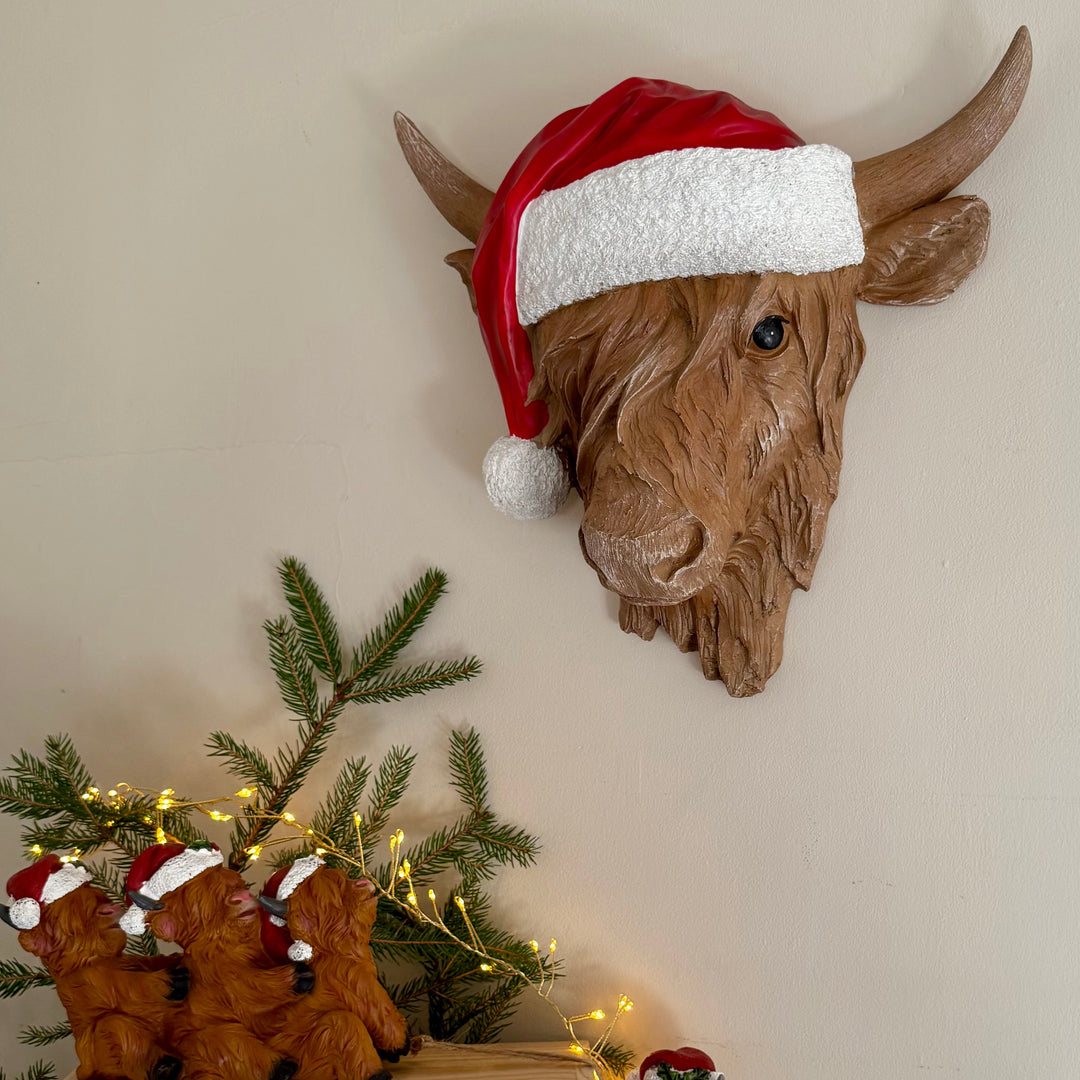 Highland Cow Christmas Wall Decoration