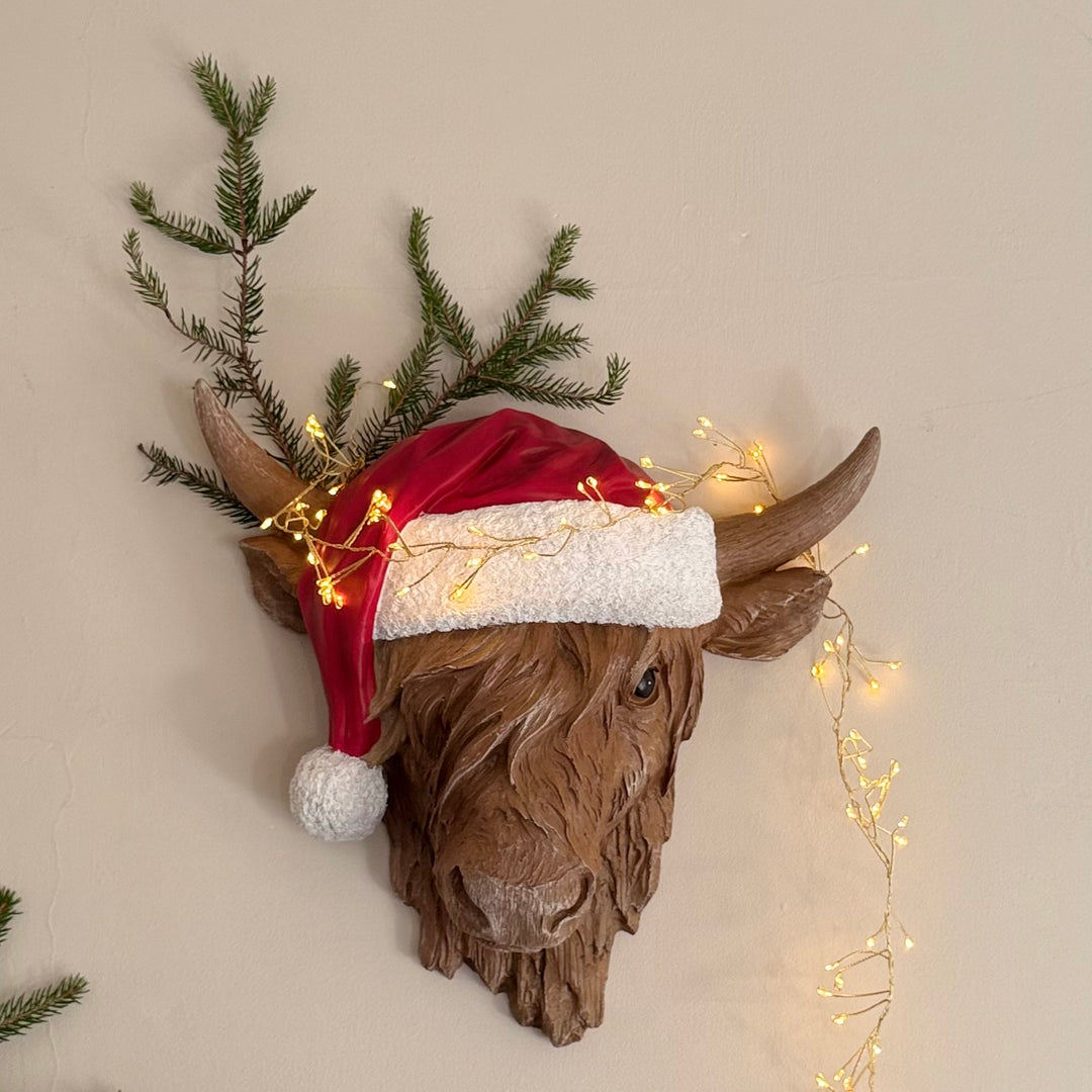 Highland Cow Christmas Wall Decoration