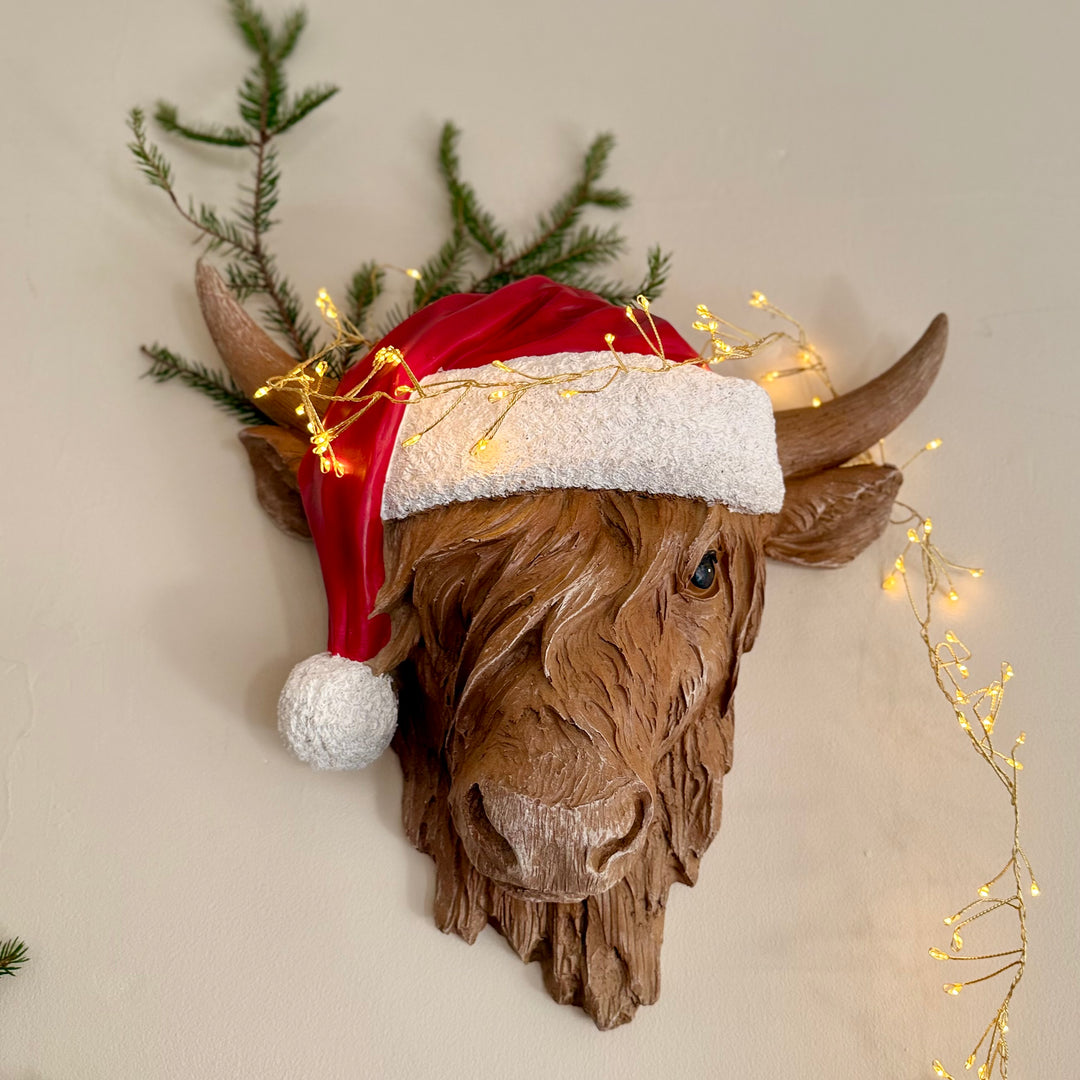 Highland Cow Christmas Wall Decoration