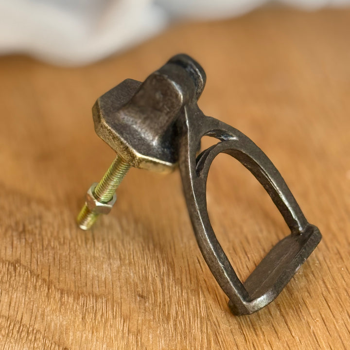 Stirrup Drop Pull Handle for Drawers and Doors
