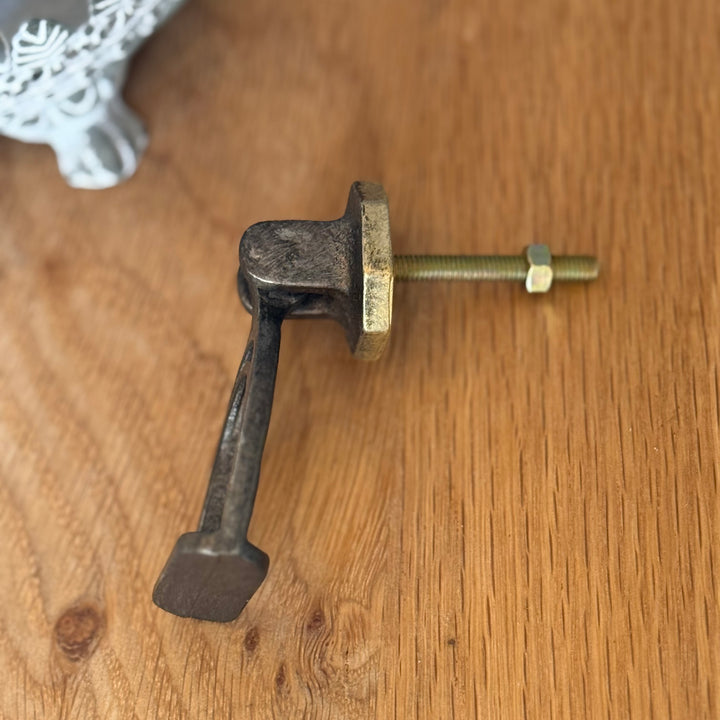Stirrup Drop Pull Handle for Drawers and Doors