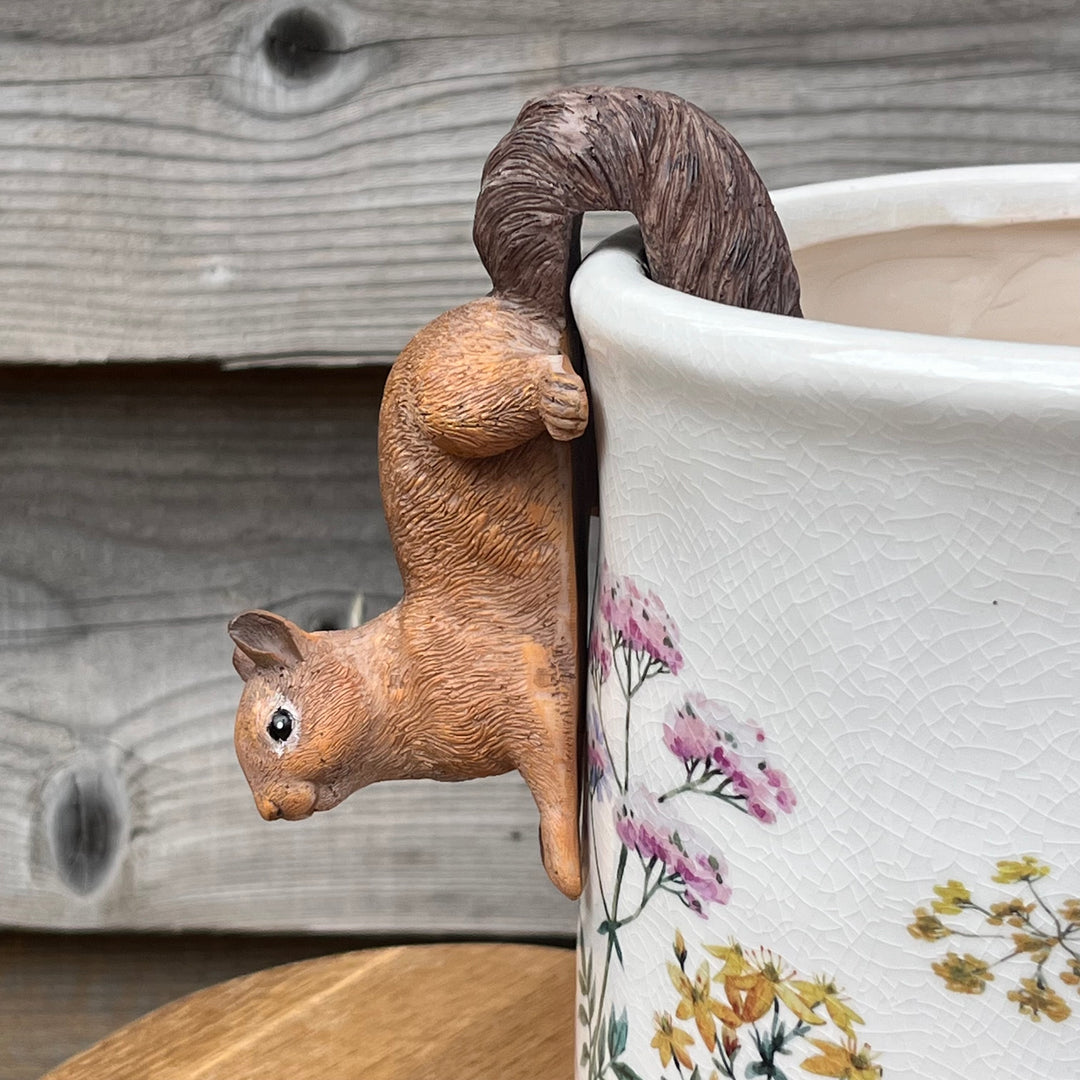 Squirrel Pot Hanger