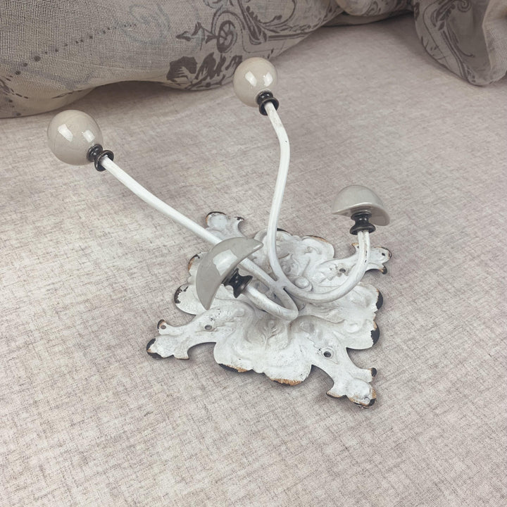 Antique Style 4 Hooks Wall Mount