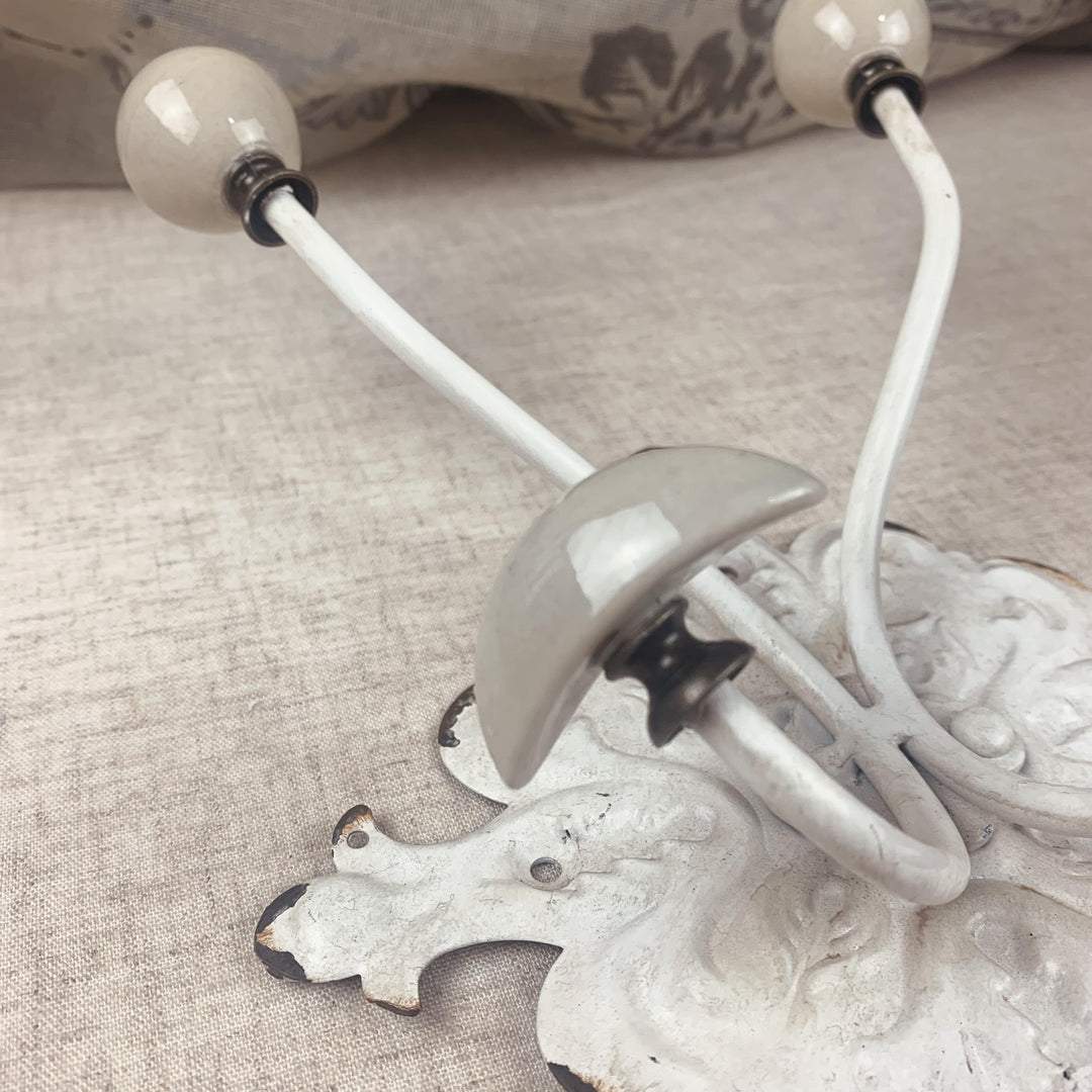 Antique Style 4 Hooks Wall Mount