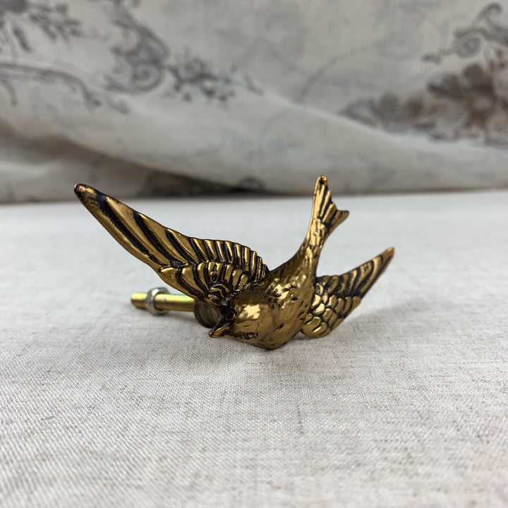 Ornate Golden Swallow Knob