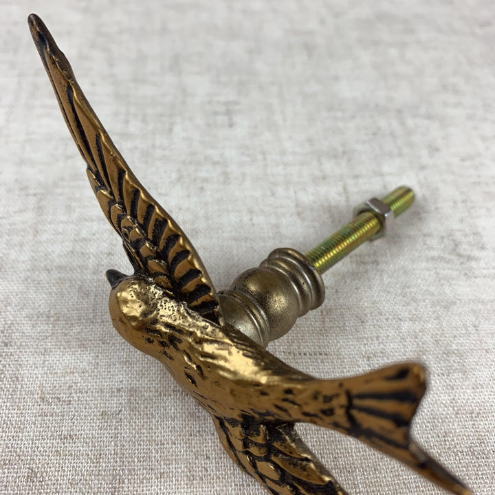 Ornate Golden Swallow Knob