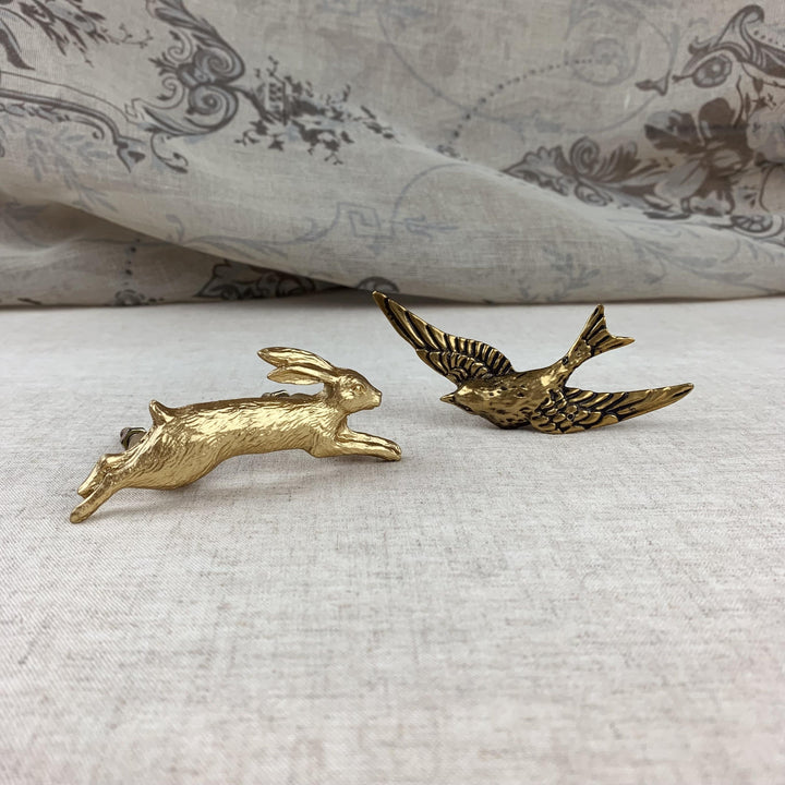 Gold Leaping Hare Knob