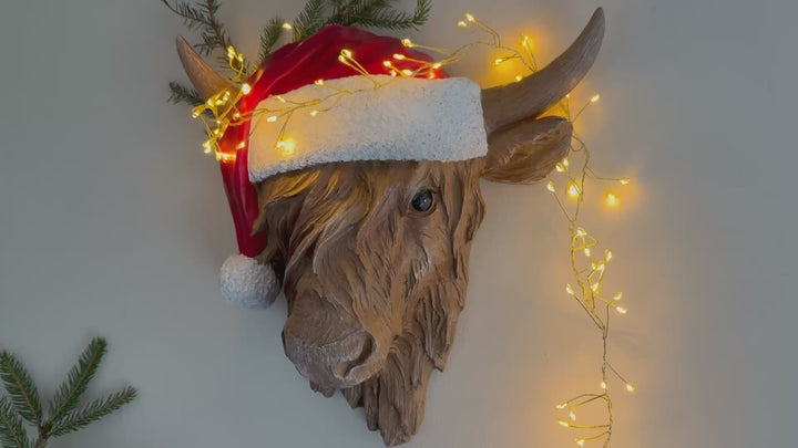 Highland Cow Christmas Wall Decoration