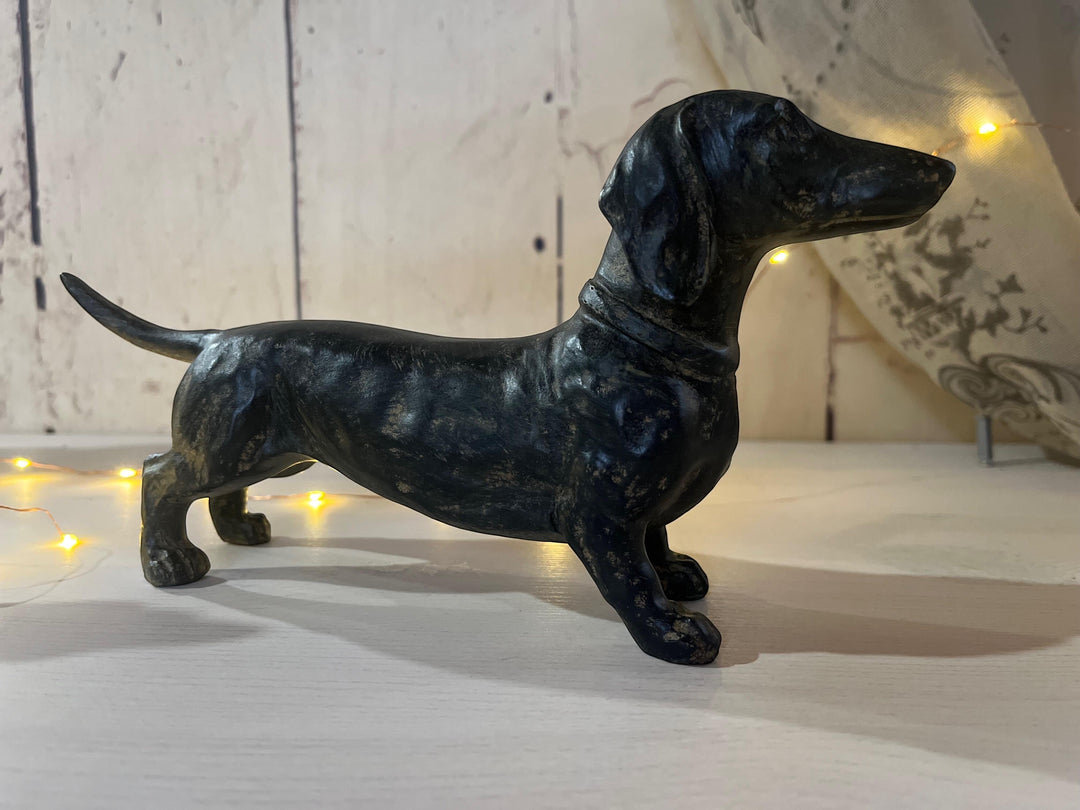 Vintage Hare antique bronze distressed dachshund figurine, 26cm long, made of polyresin.